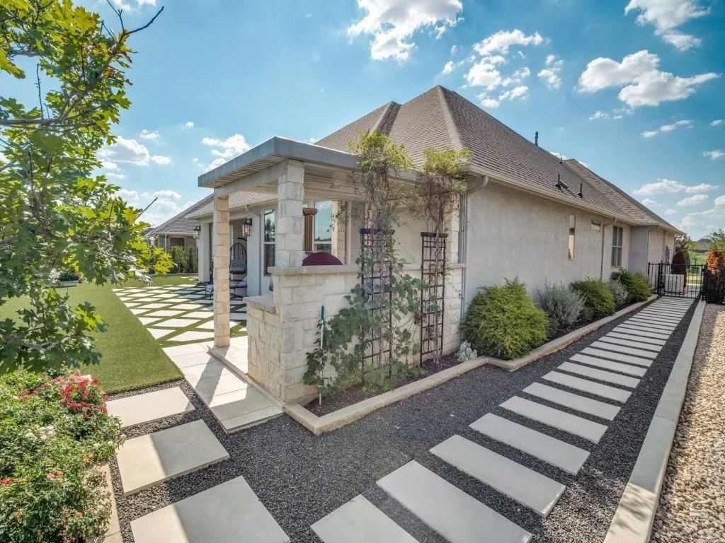 Photo of 8117 Cocobolo Drive