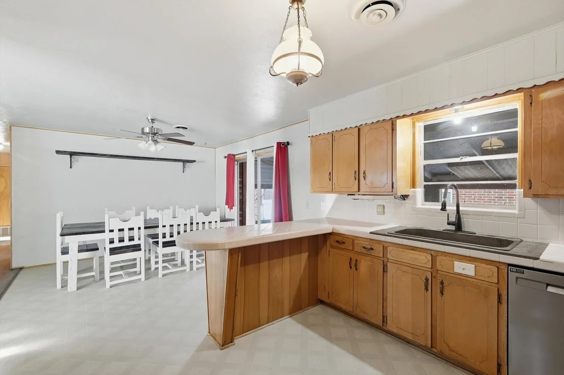 Photo of 107 N 7th Street