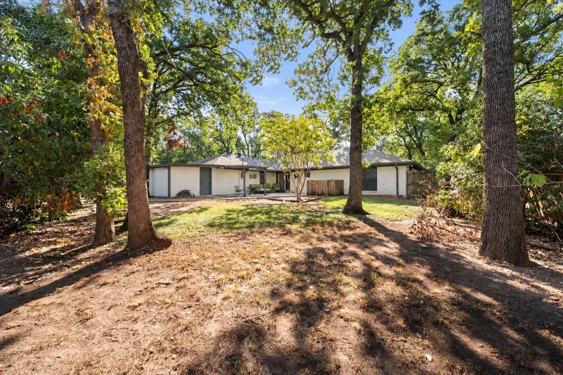 Photo of 929 Madison Square