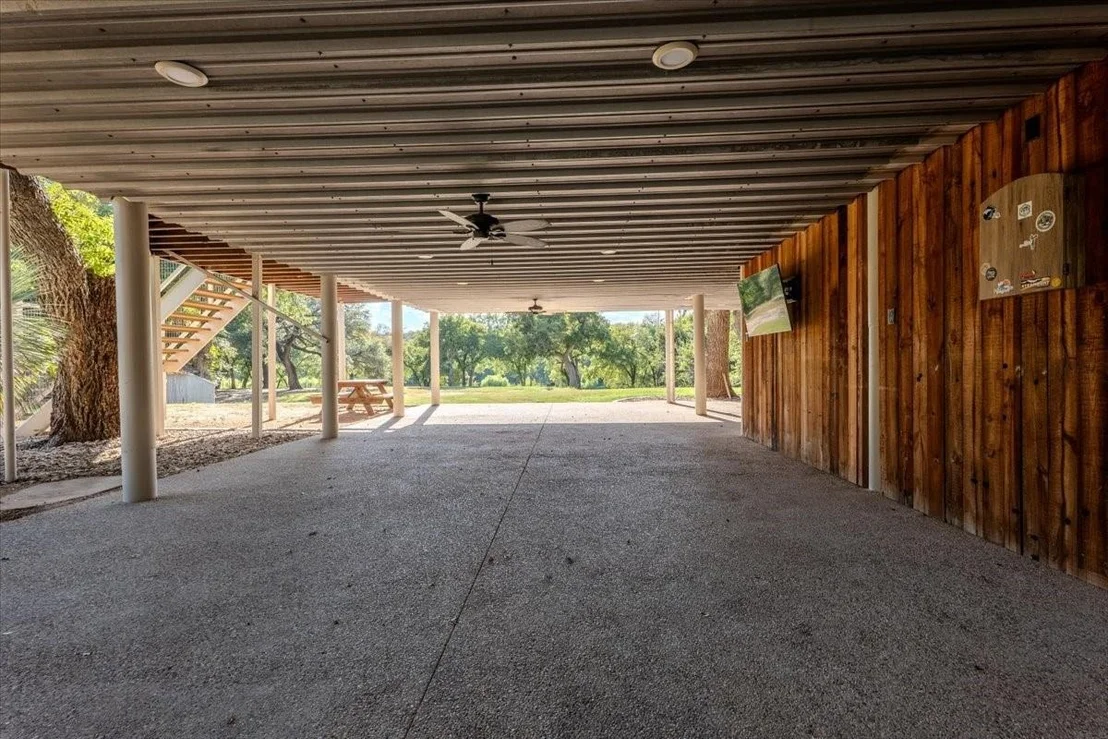 Photo of 421 N Lazy Bend Road