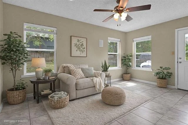 Photo of 216 Treetop Lane