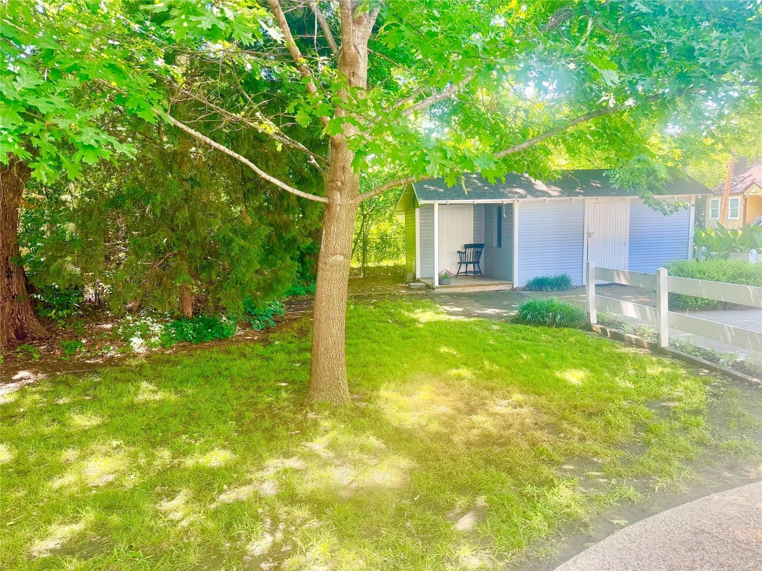 Photo of 725 Bolivar Street