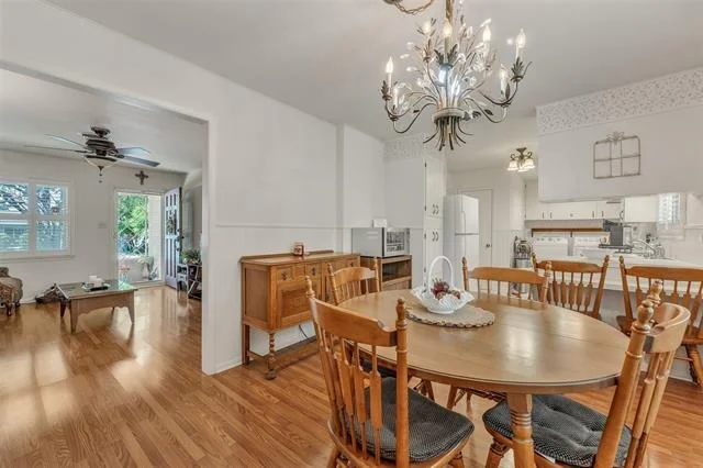 Photo of 1325 Royal Oaks Drive