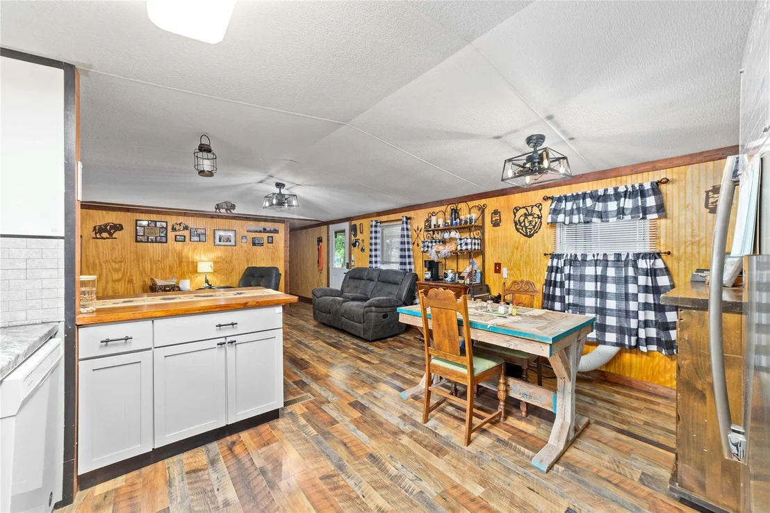 Photo of 4991 Thunderbird Drive