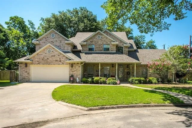 Photo of 820 Cedar Creek Circle