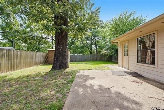 Photo of 546 Woodside Drive