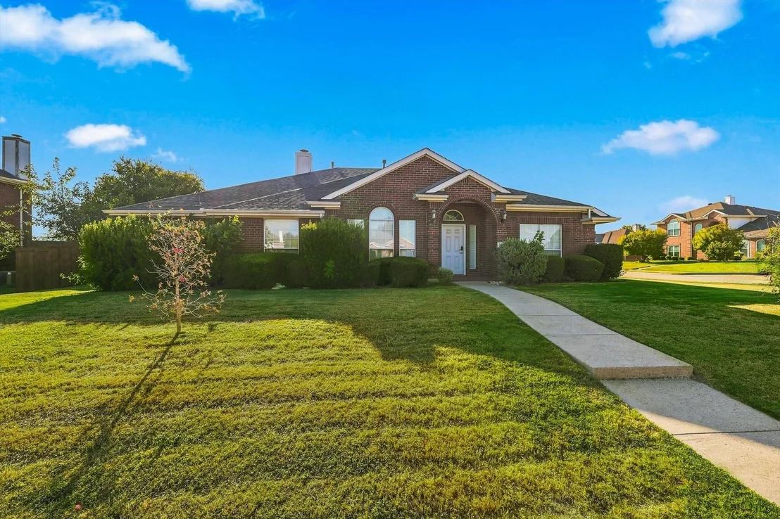 Photo of 335 Linhurst Drive