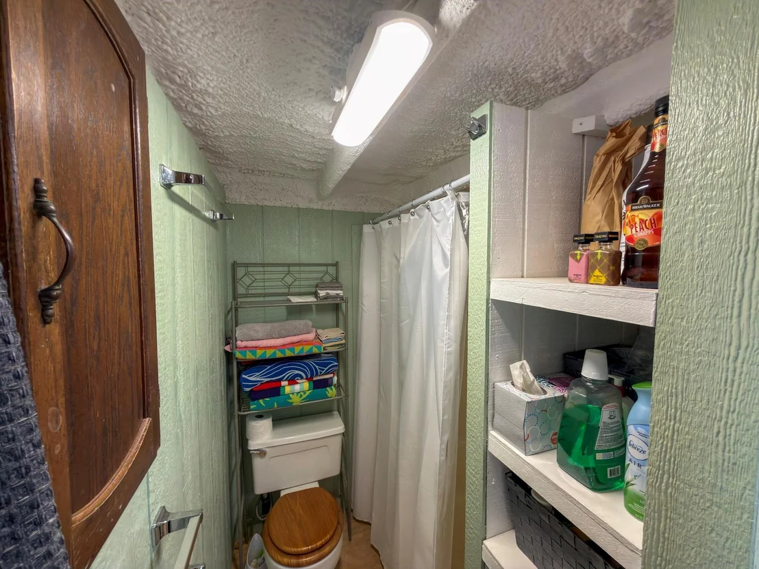 Photo of Unit 48 at 3500 Hog Bend