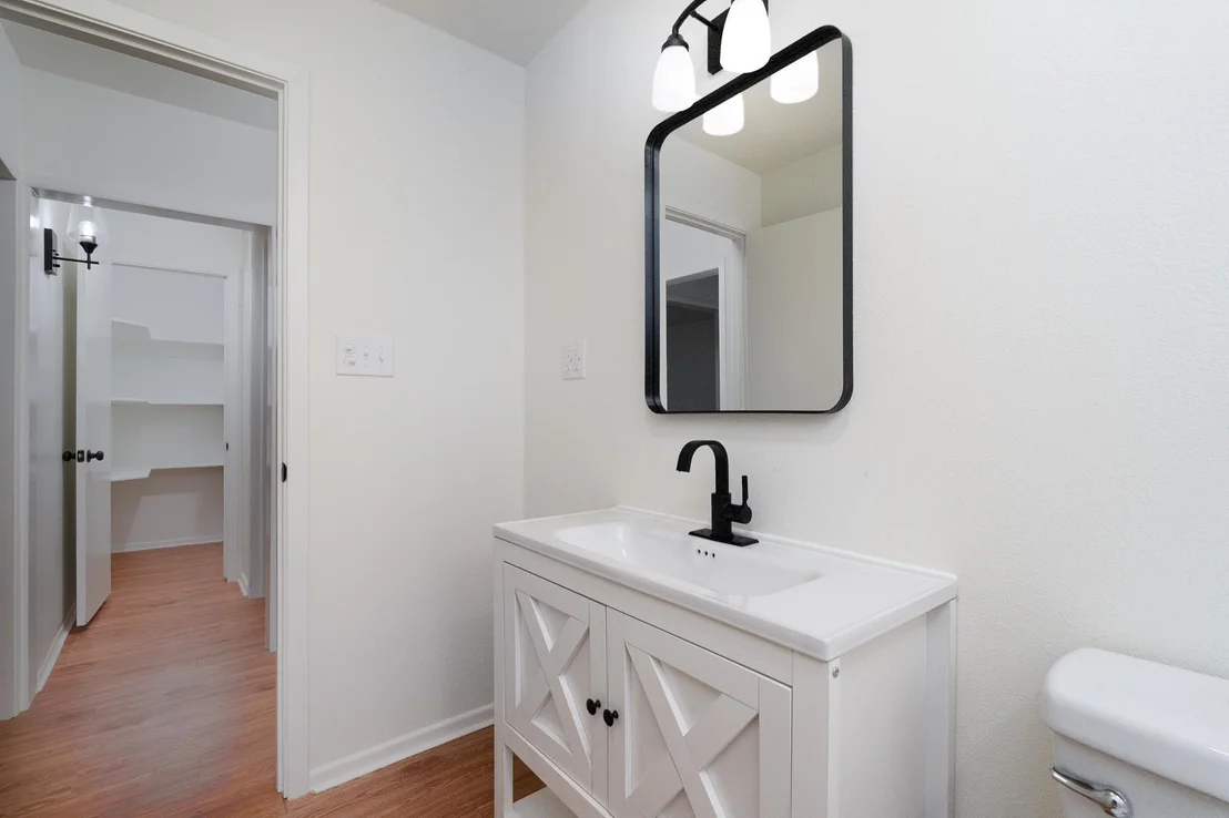 Photo of 102 S 2nd Street