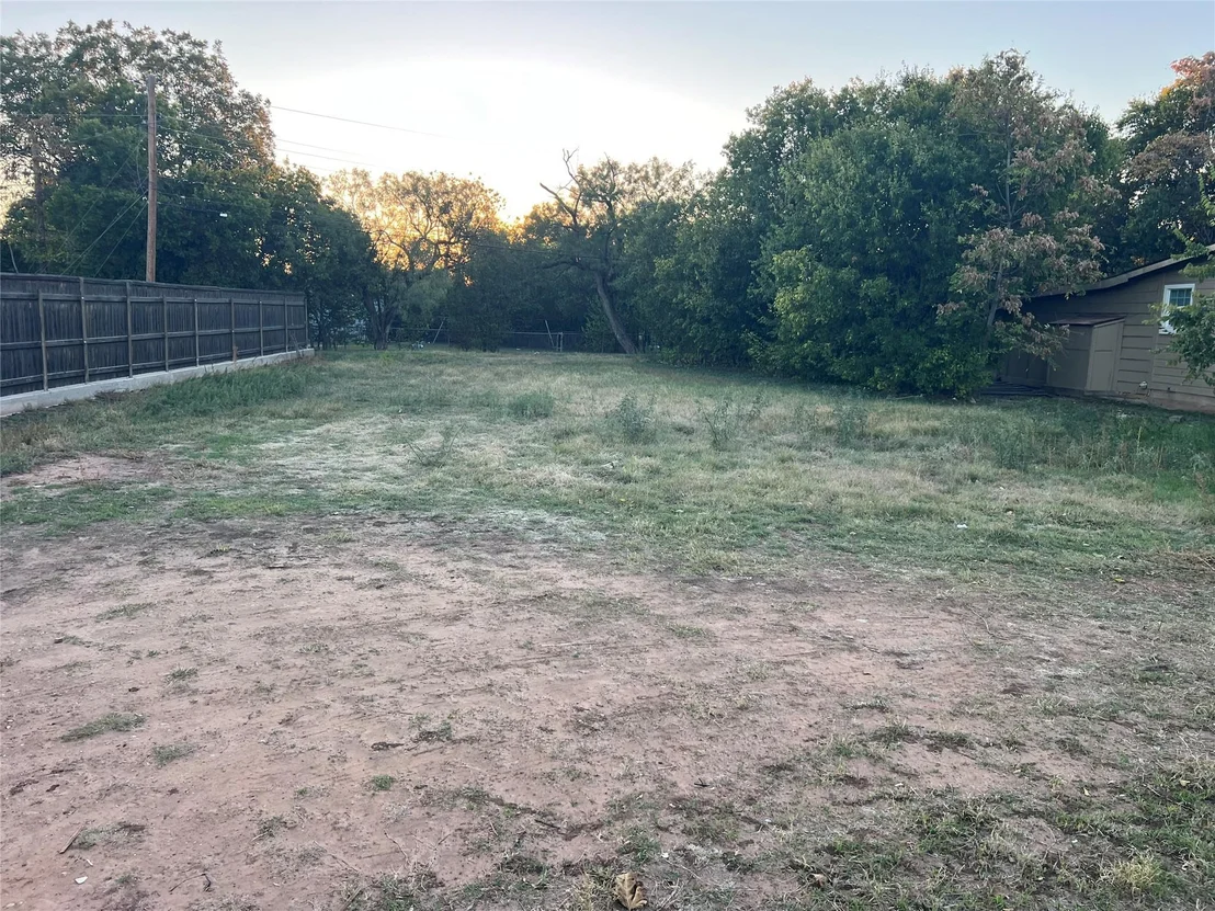 Photo of 2925 Buffalo Gap Road
