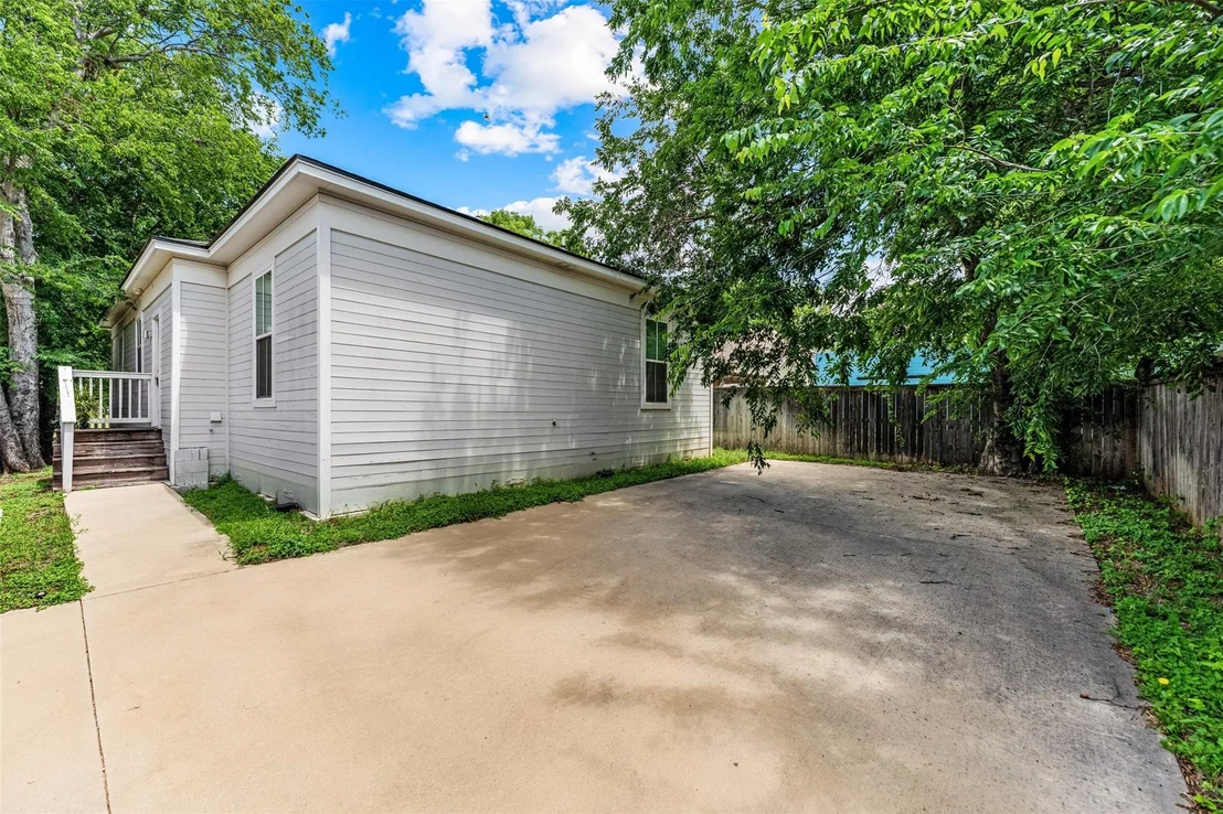 Photo of 1012 Burnett Avenue