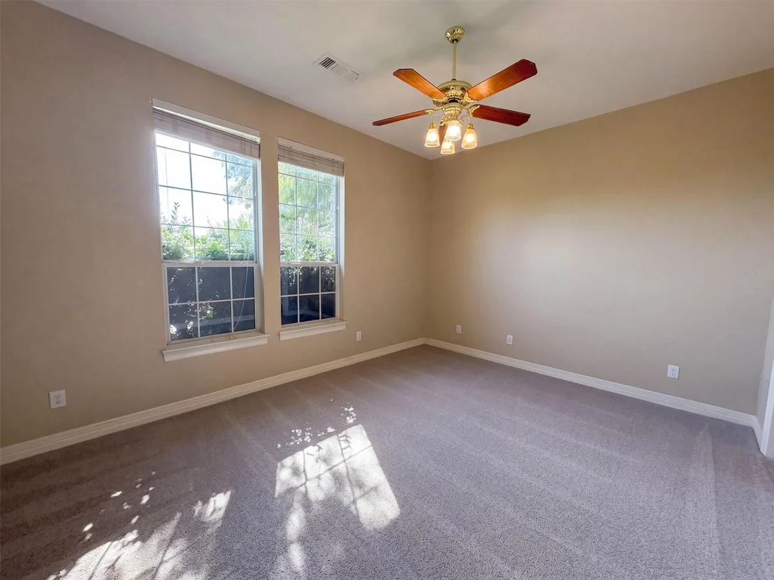 Photo of 619 Edgewood Lane