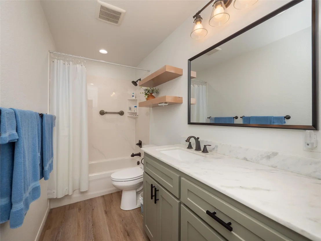Photo of 614 W 3rd Street
