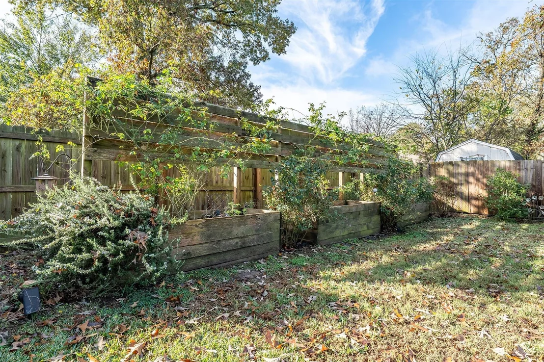 Photo of 18564 County Road 1100