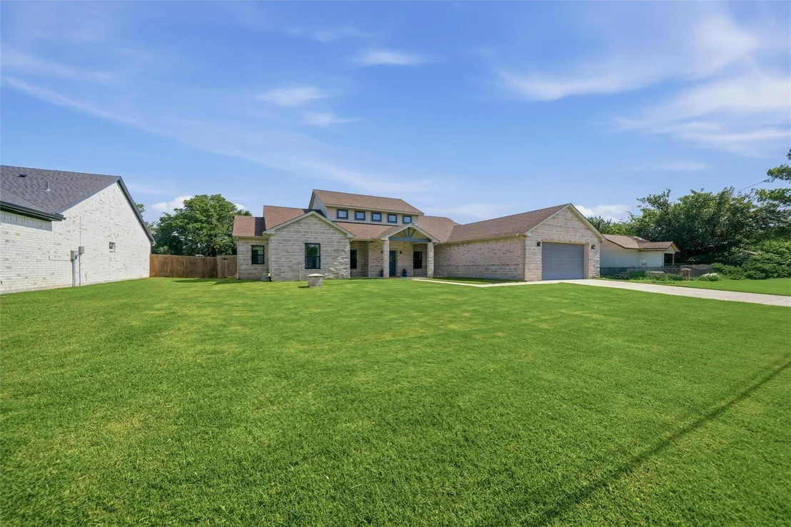 Photo of 202 County Road 4856