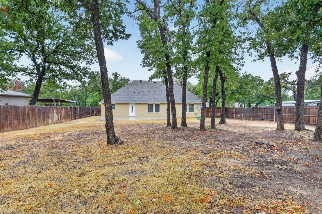 Photo of 1612 Tanglewood Drive