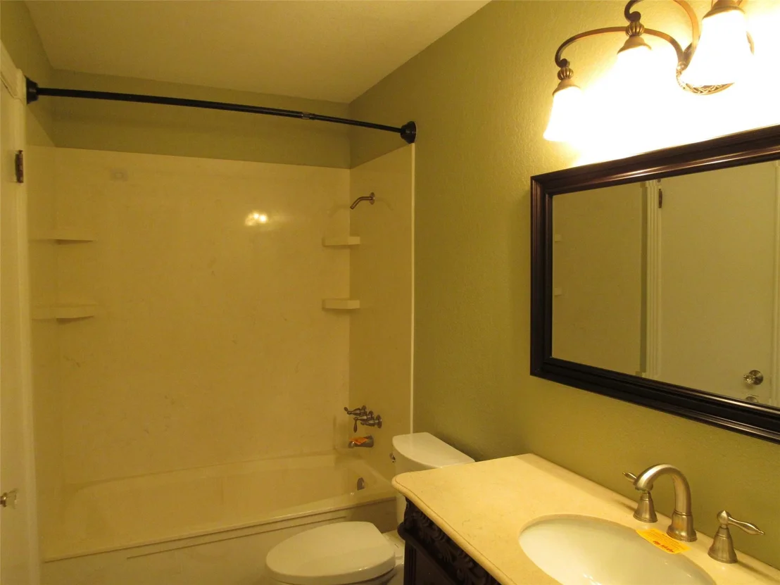 Photo of 626 Friendly Oaks Drive