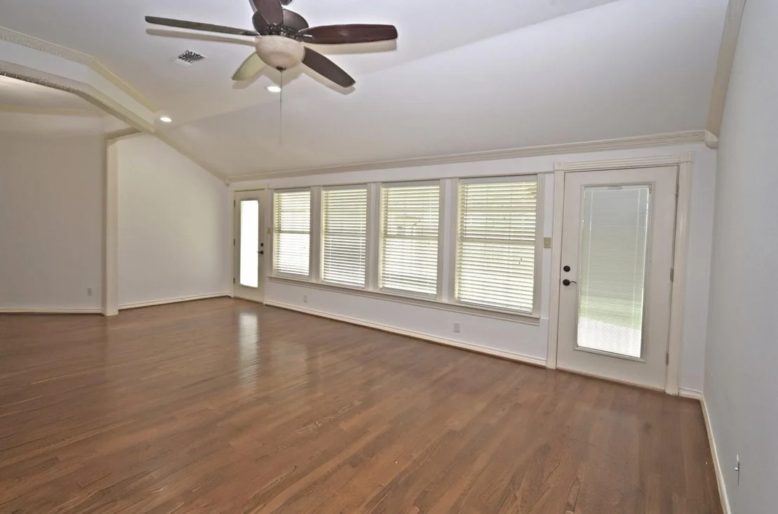 Photo of 2902 Live Oak Drive
