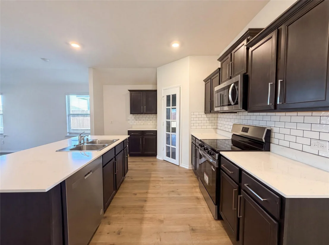 Photo of 6424 Waterfall Lane