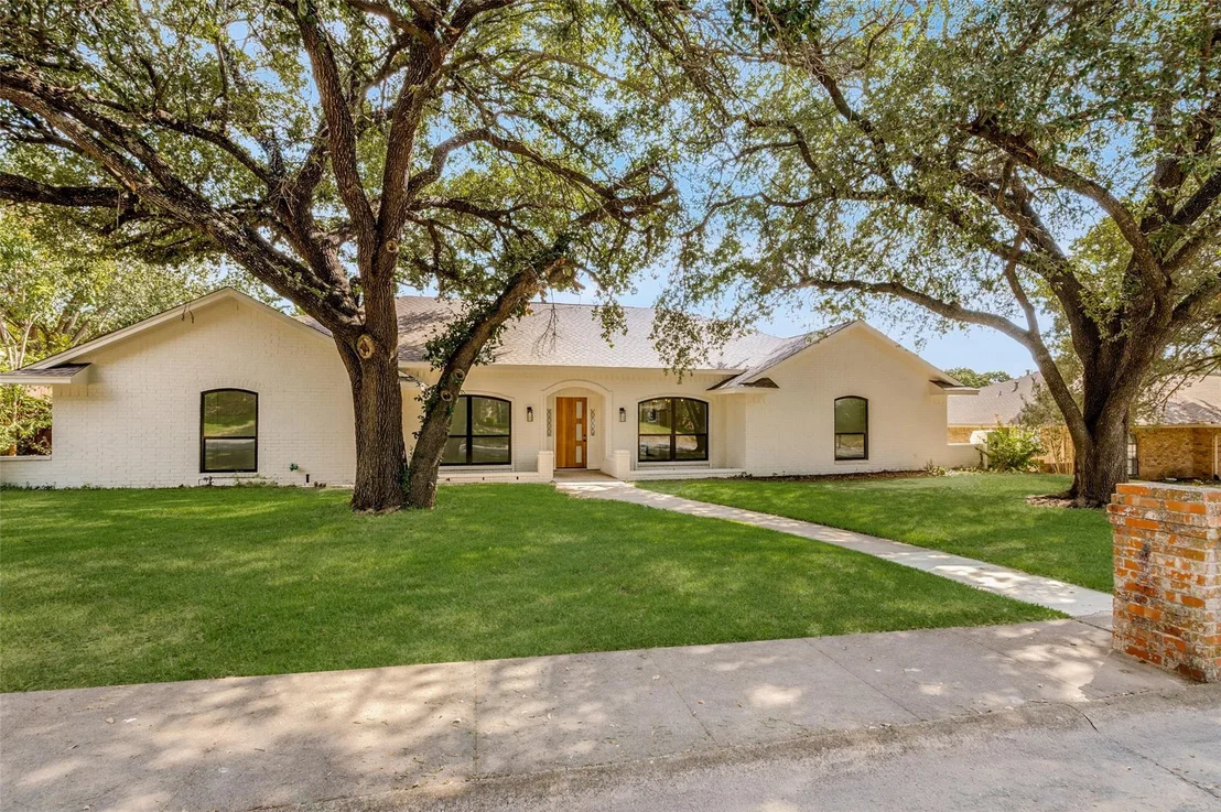 Photo of 338 Mantlebrook Drive