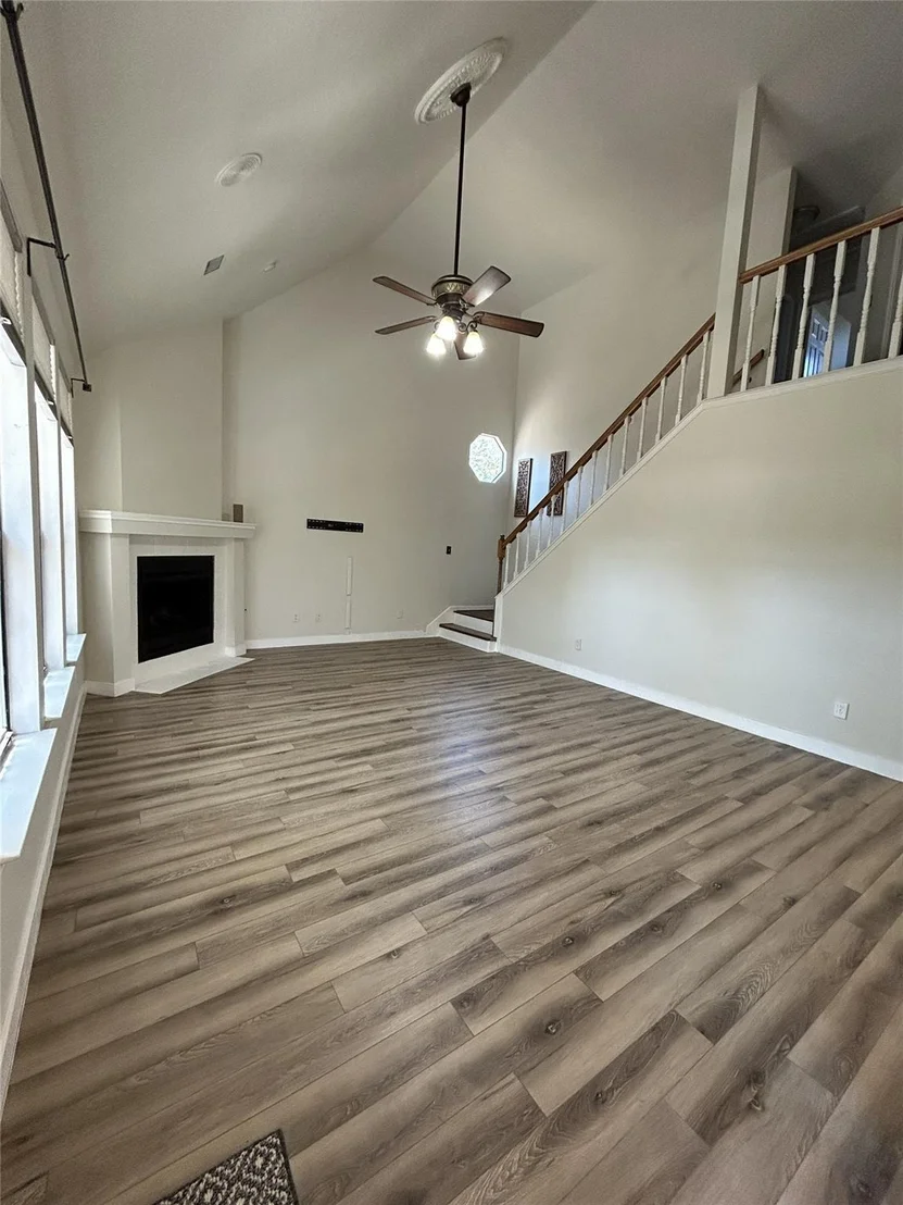Photo of 602 N River Crest