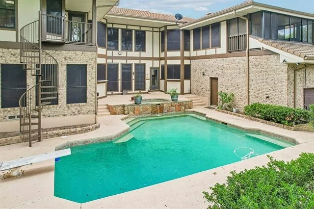Photo of 128 Sceptre Drive