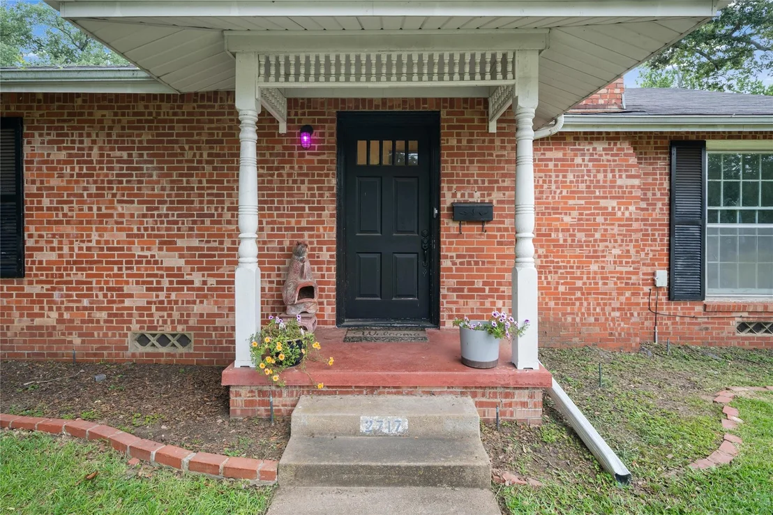 Photo of 2717 Crestview Street
