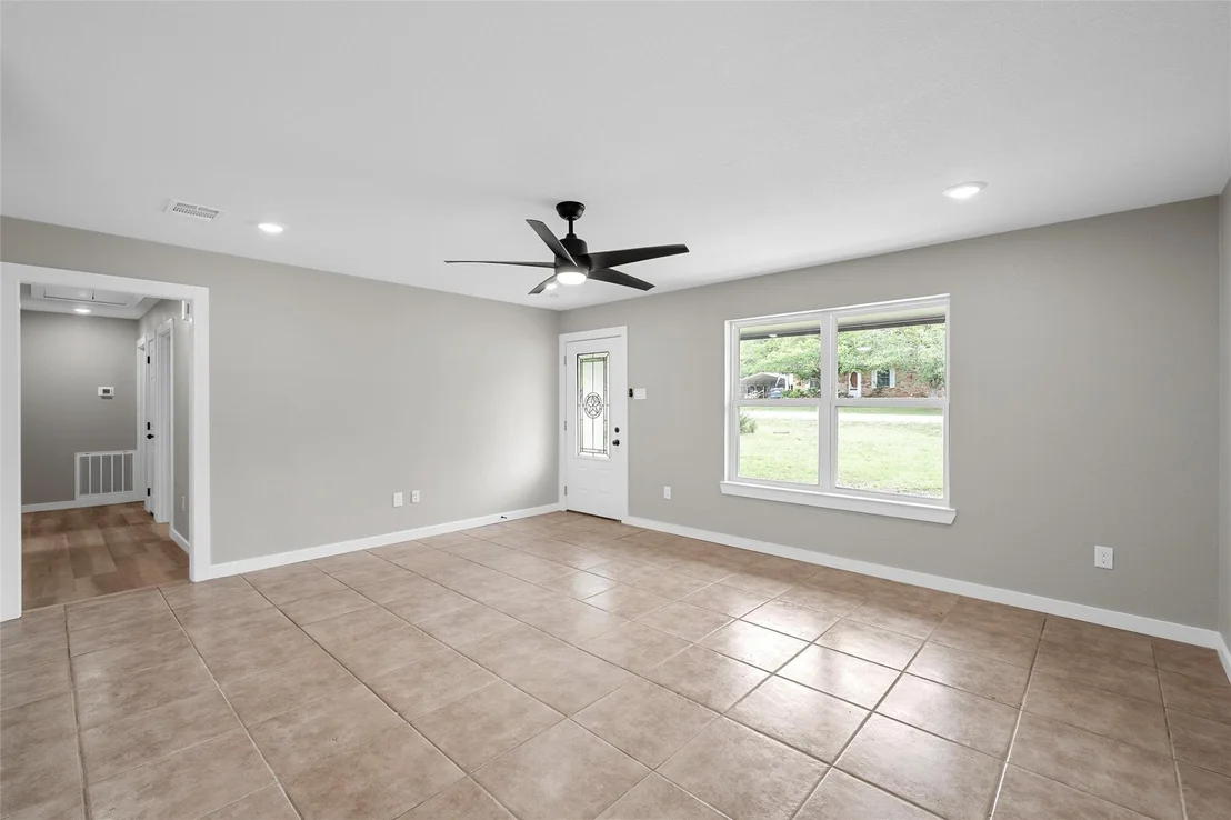 Photo of 139 Cresthill Circle