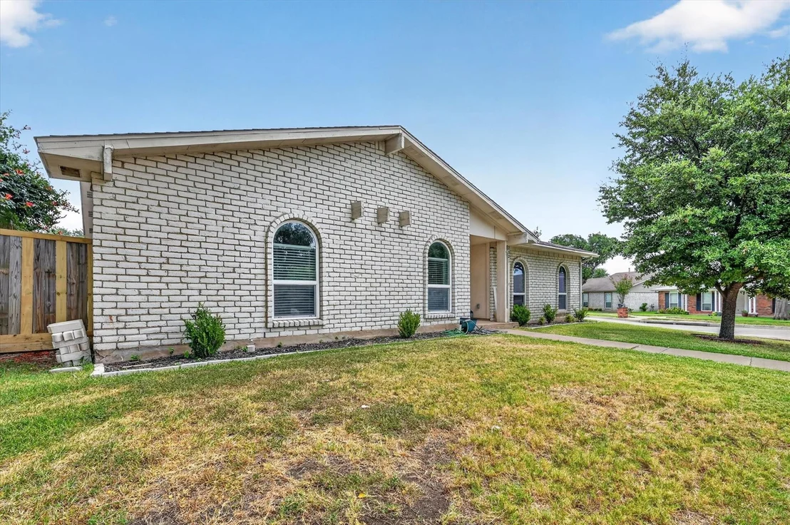 Photo of 2021 Emory Oak Drive