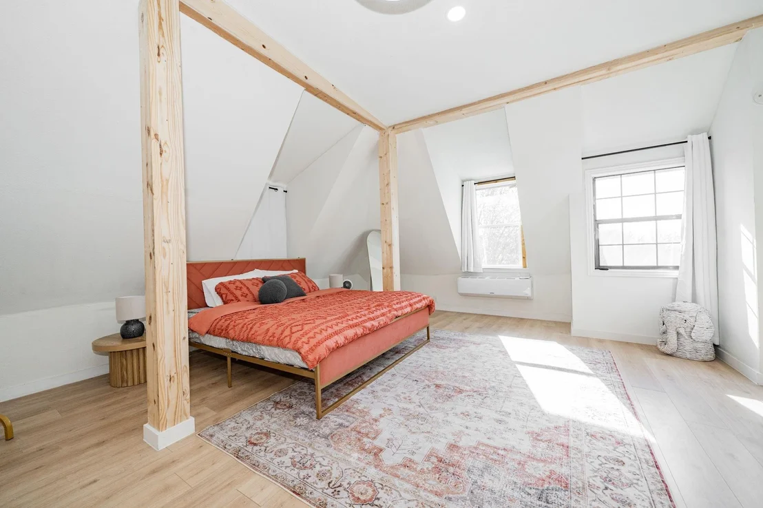 Photo of 691 Bear Road
