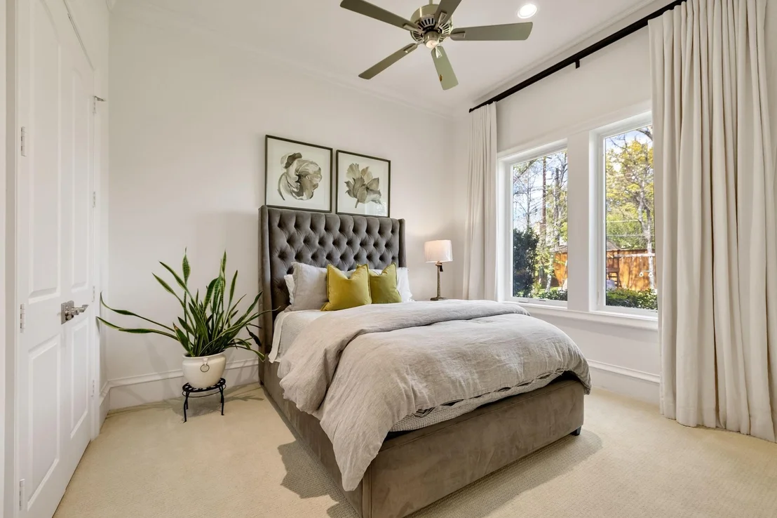 Photo of 4719 Forest Lane