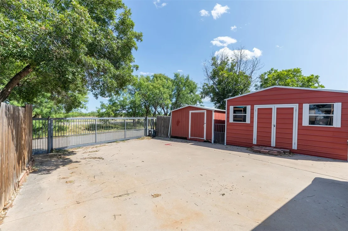 Photo of 1418 Kingwood Circle