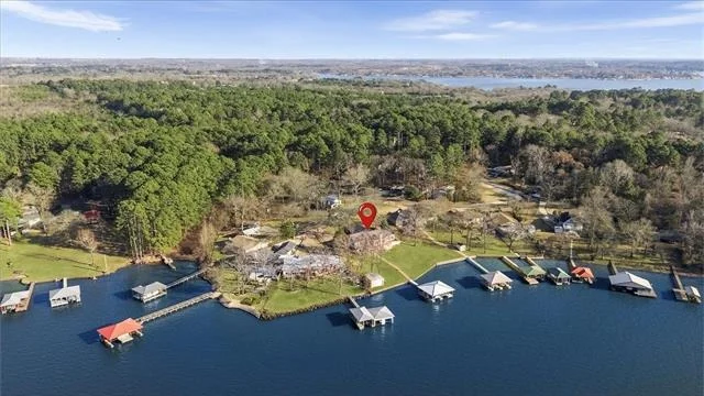 Photo of 20520 Clearwater Circle