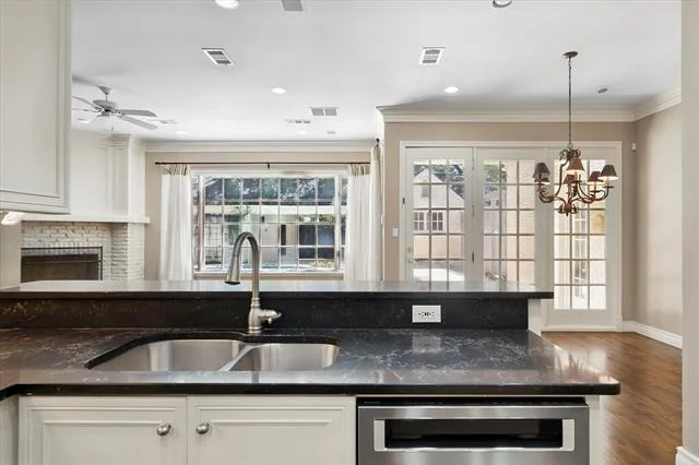 Photo of 2410 GREEN PARK Drive
