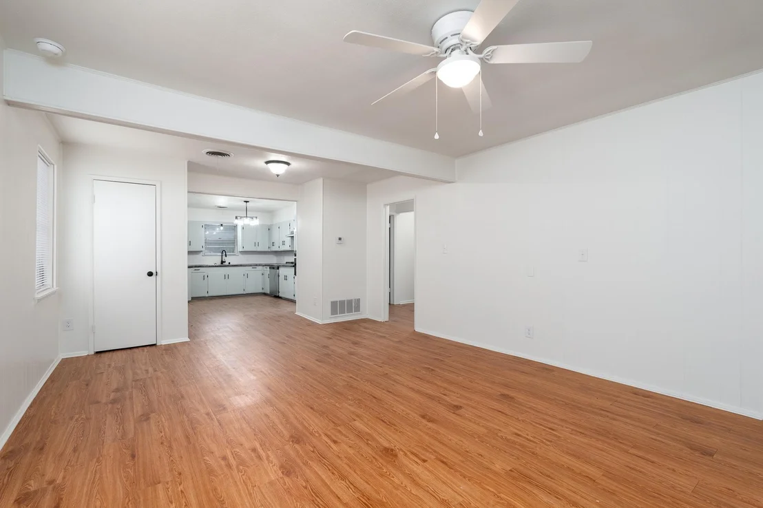 Photo of 102 S 2nd Street