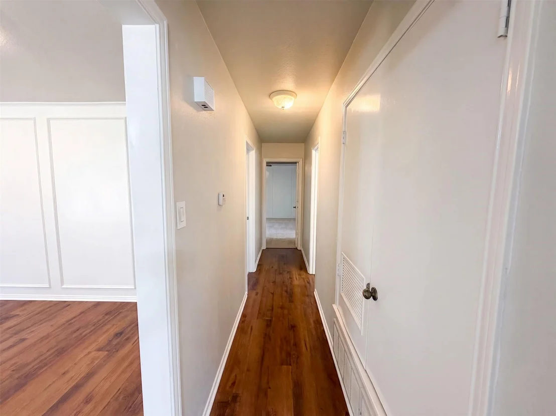 Photo of 1208 Hillcrest Drive