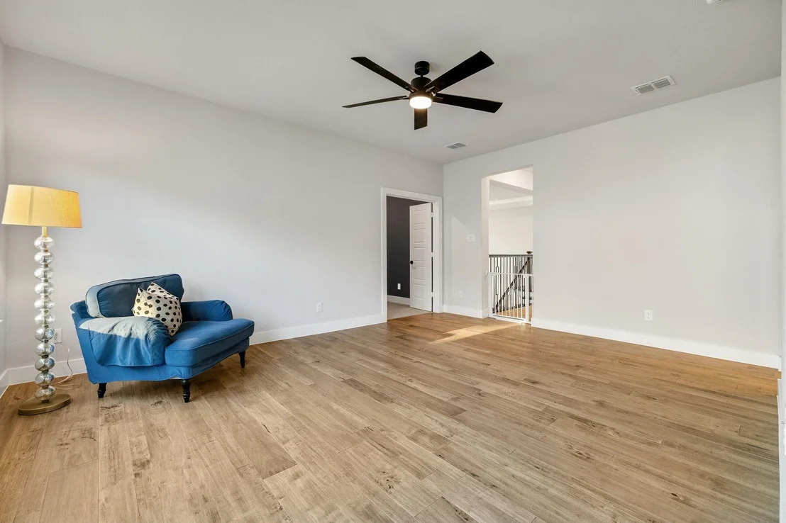 Photo of 2421 Heathrow Lane