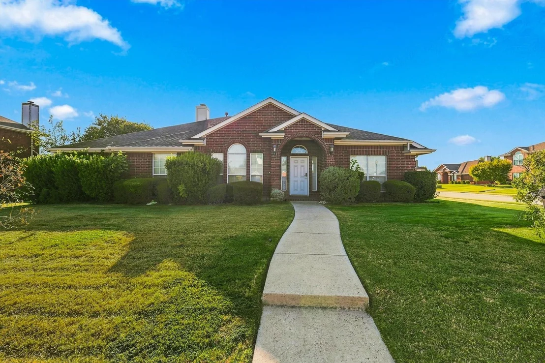 Photo of 335 Linhurst Drive