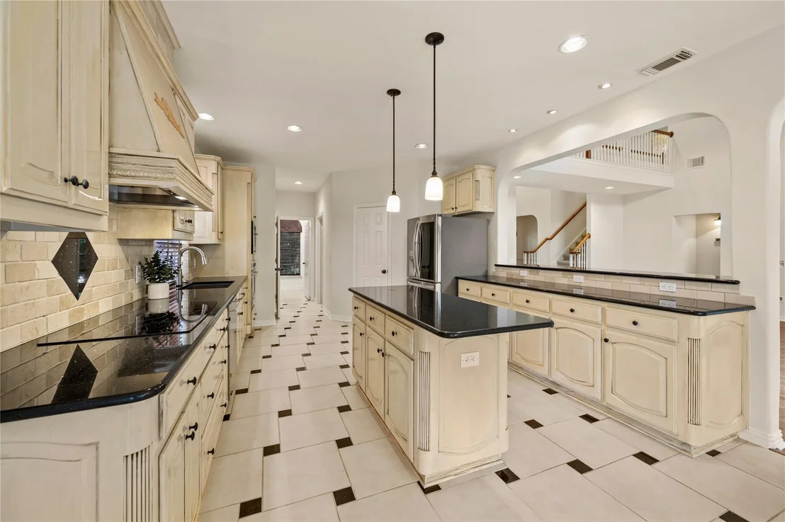 Photo of 1607 Forest Bend Lane