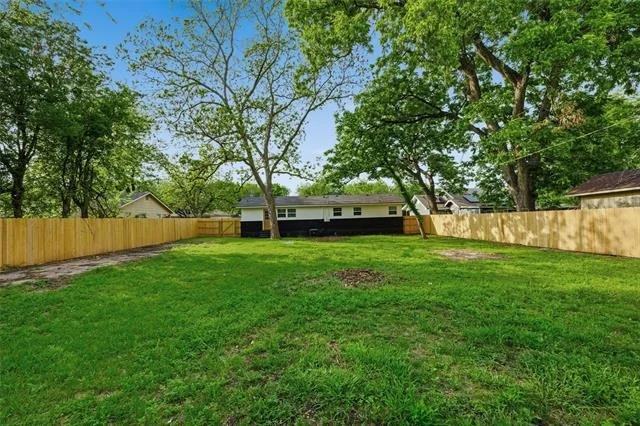 Photo of 2512 Mckenzie Avenue