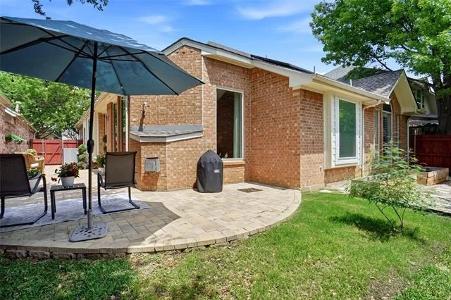 Photo of 2433 Folkstone Way