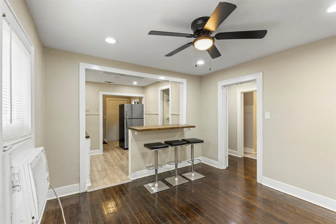 Photo of 3227 Spring Avenue