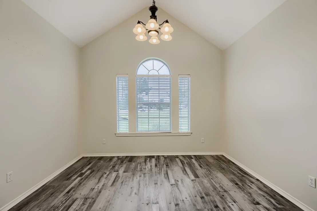 Photo of 131 Avalon Drive