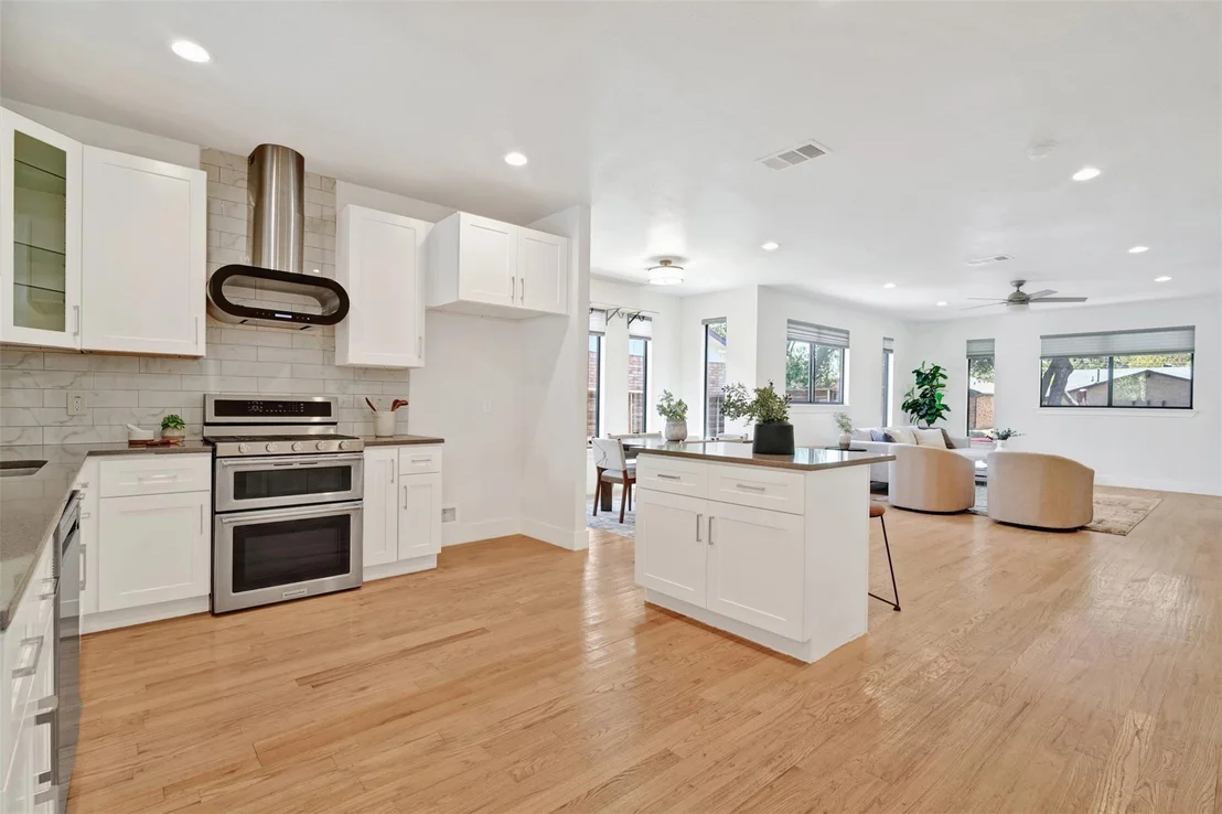 Photo of 10827 Wallbrook Drive