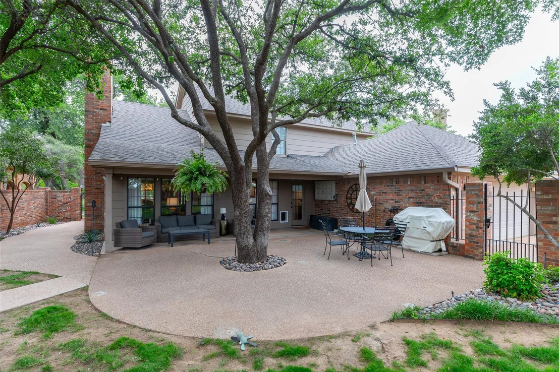 Photo of 23 Lytle Place Drive