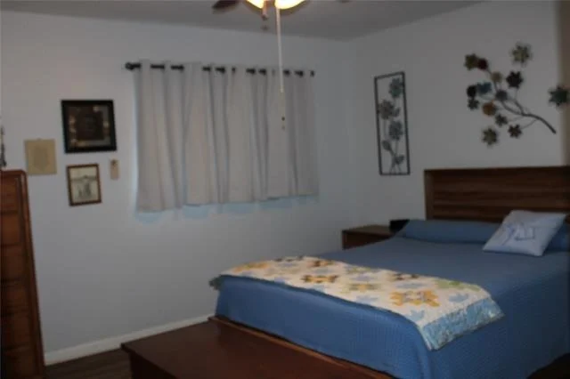 Photo of 208 PARK DR