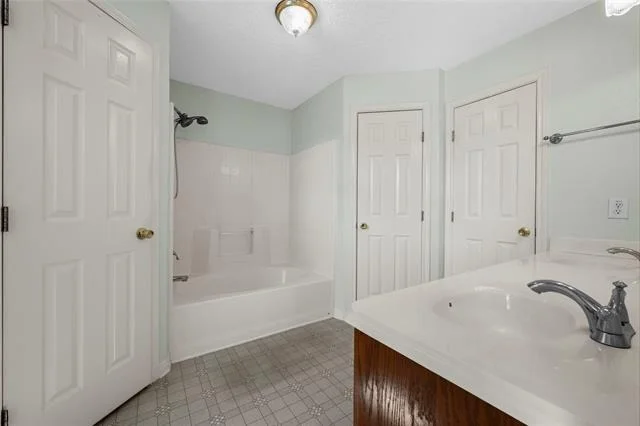 Photo of 100 W Jade Drive