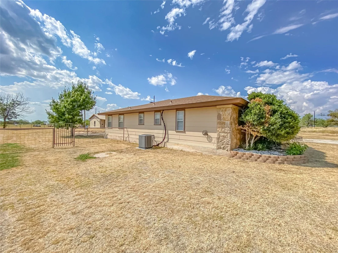 Photo of 520 Greenfield Road