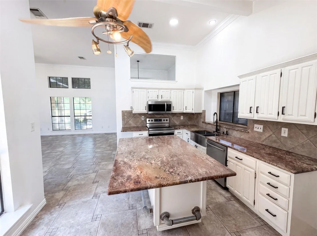 Photo of 1613 Mullins Drive
