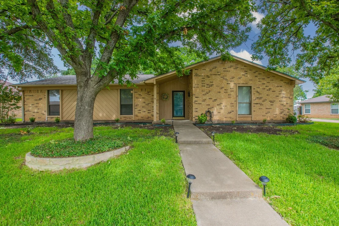 Photo of 1057 Radisson Drive